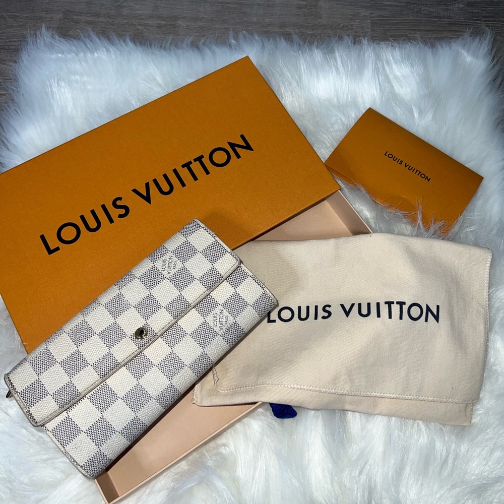 Louis Vuitton Damier Long Wallet White